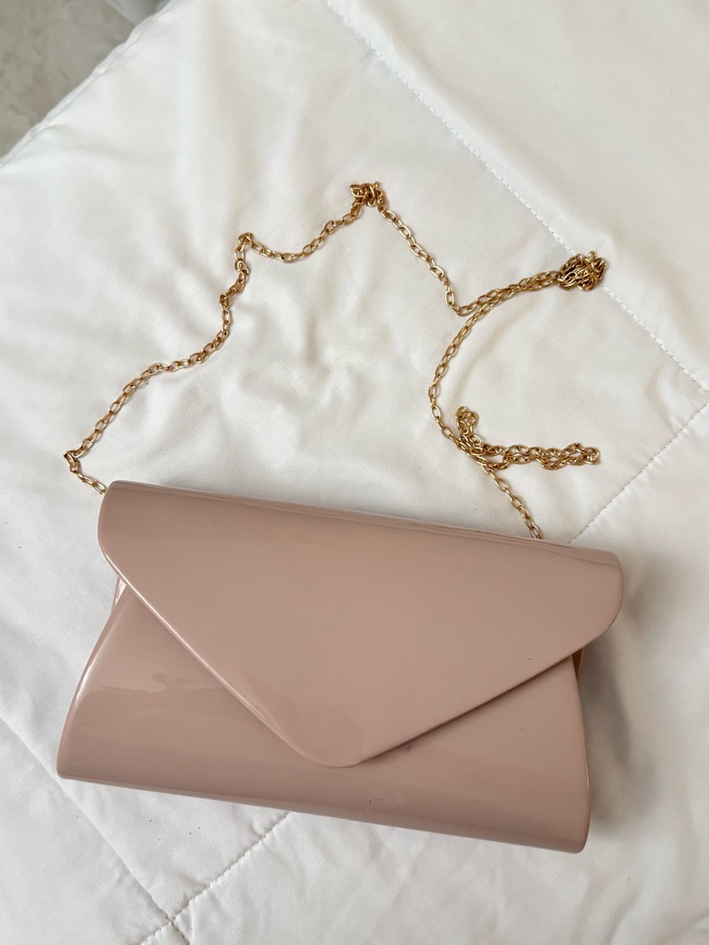 Women’s Chain Strap Envelope Clutch - Nude Pink